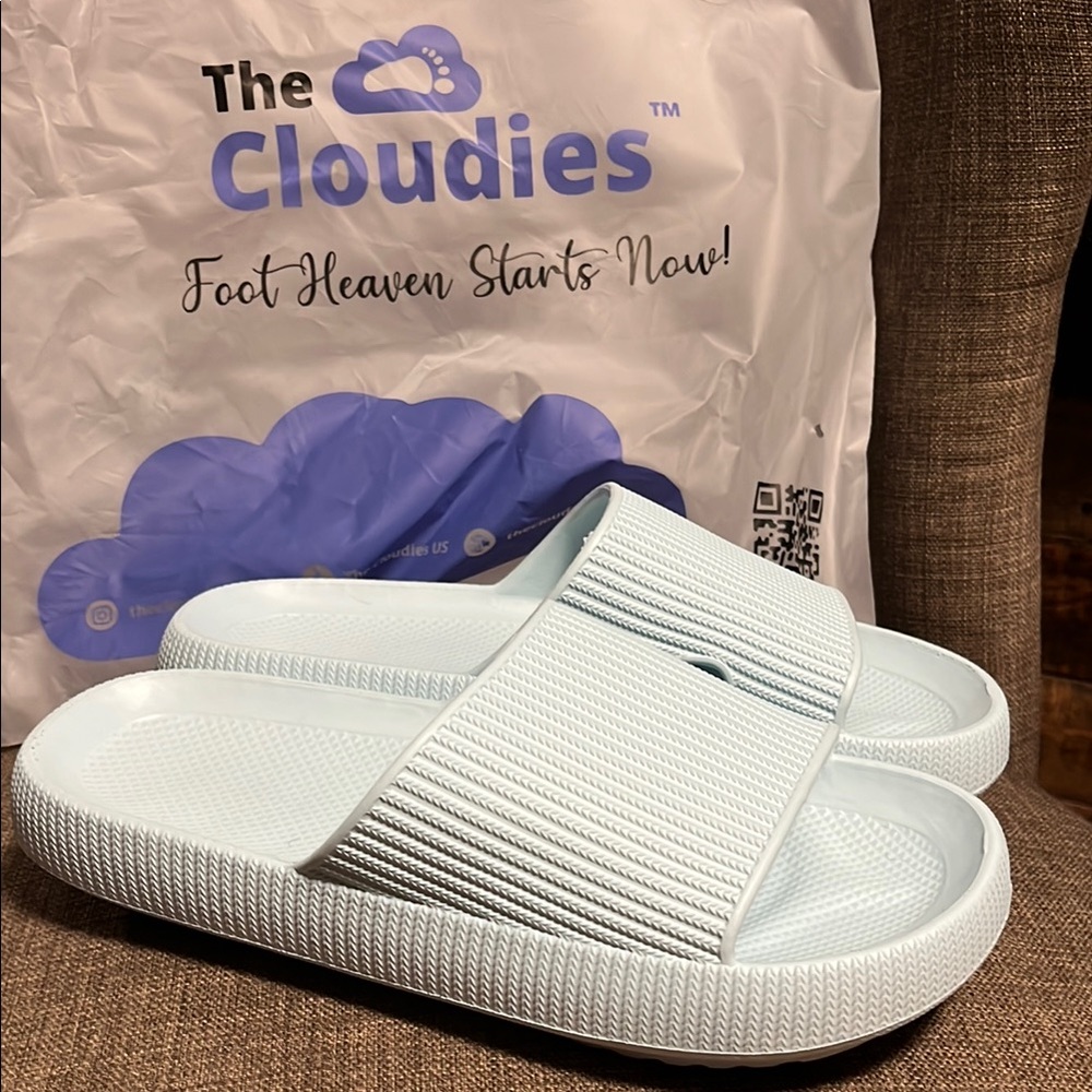 The Cloudies women's 40-41